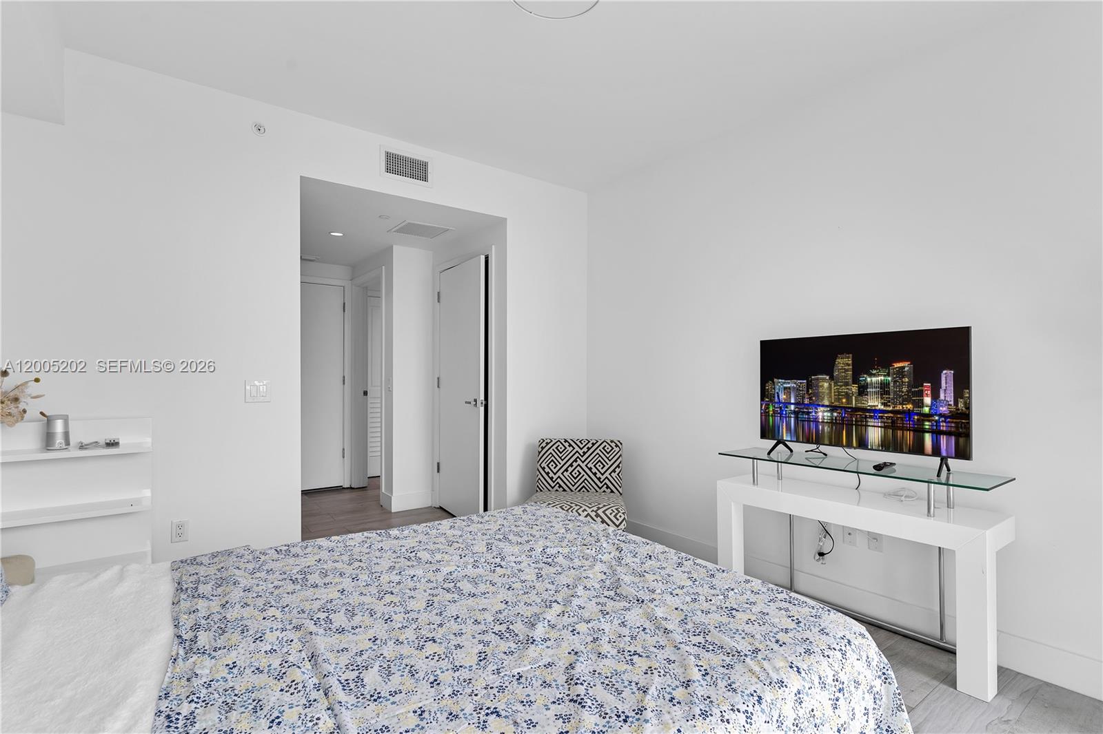 1080 Brickell Ave #2601 Miami, FL 33131