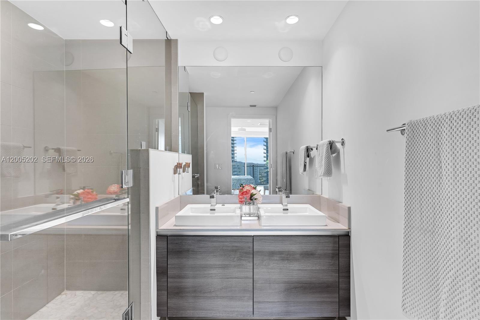 1080 Brickell Ave #2601 Miami, FL 33131