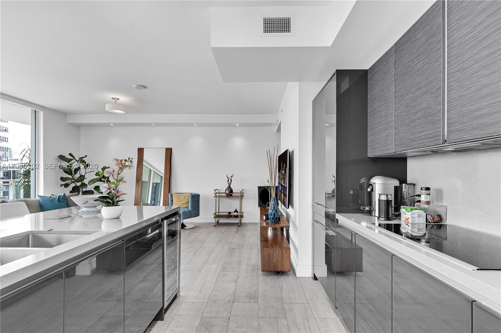 1080 Brickell Ave #2601 Miami, FL 33131