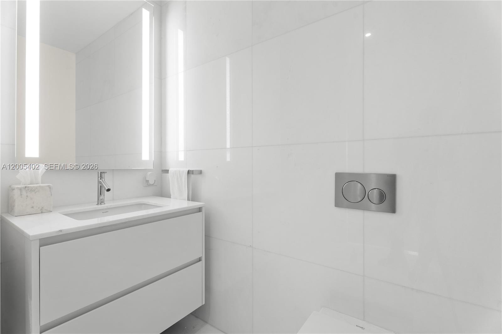 300 Biscayne Blvd Way #4007W Miami, FL 33131