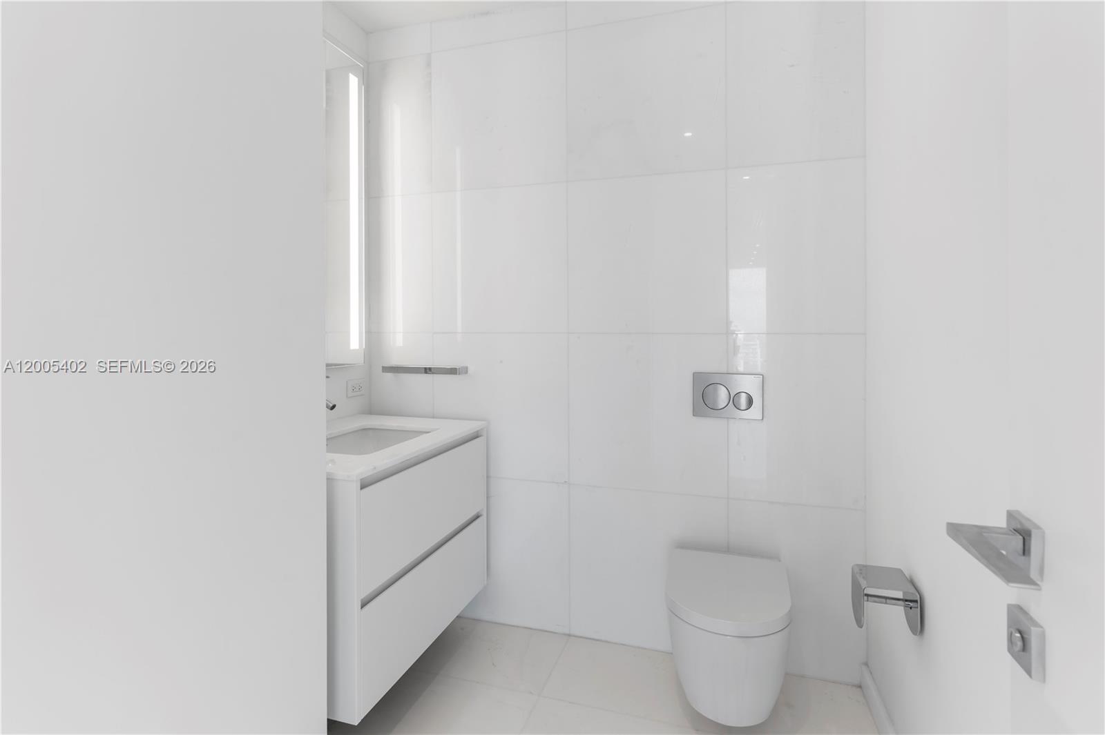 300 Biscayne Blvd Way #4007W Miami, FL 33131