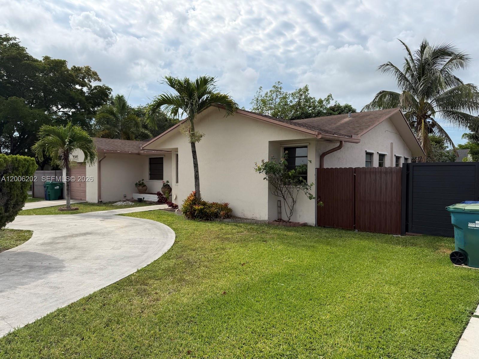9300 SW 164th St Palmetto Bay, FL 33157