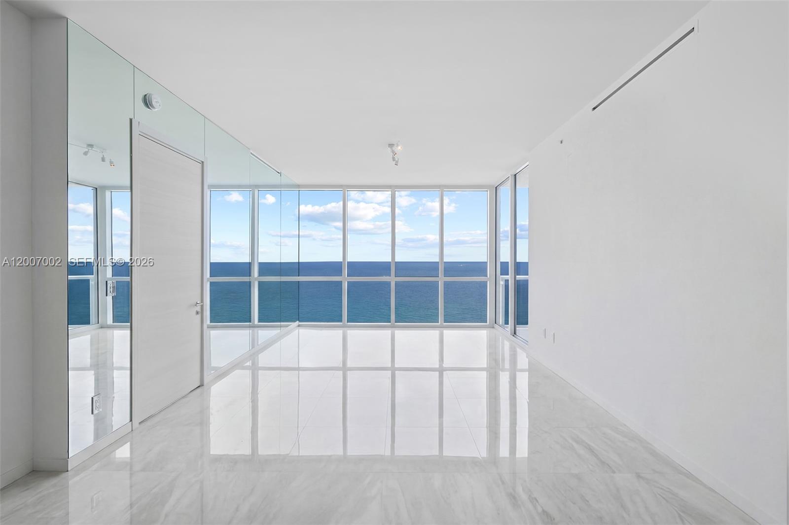 100 S Pointe Dr #2107 Miami Beach, FL 33139