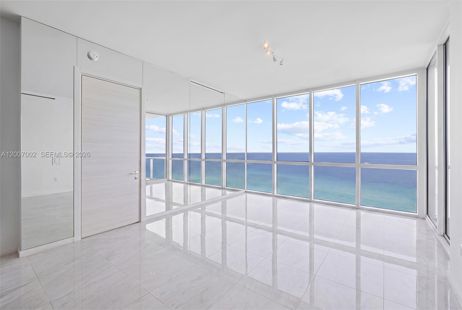 100 S Pointe Dr #2107 Miami Beach, FL 33139