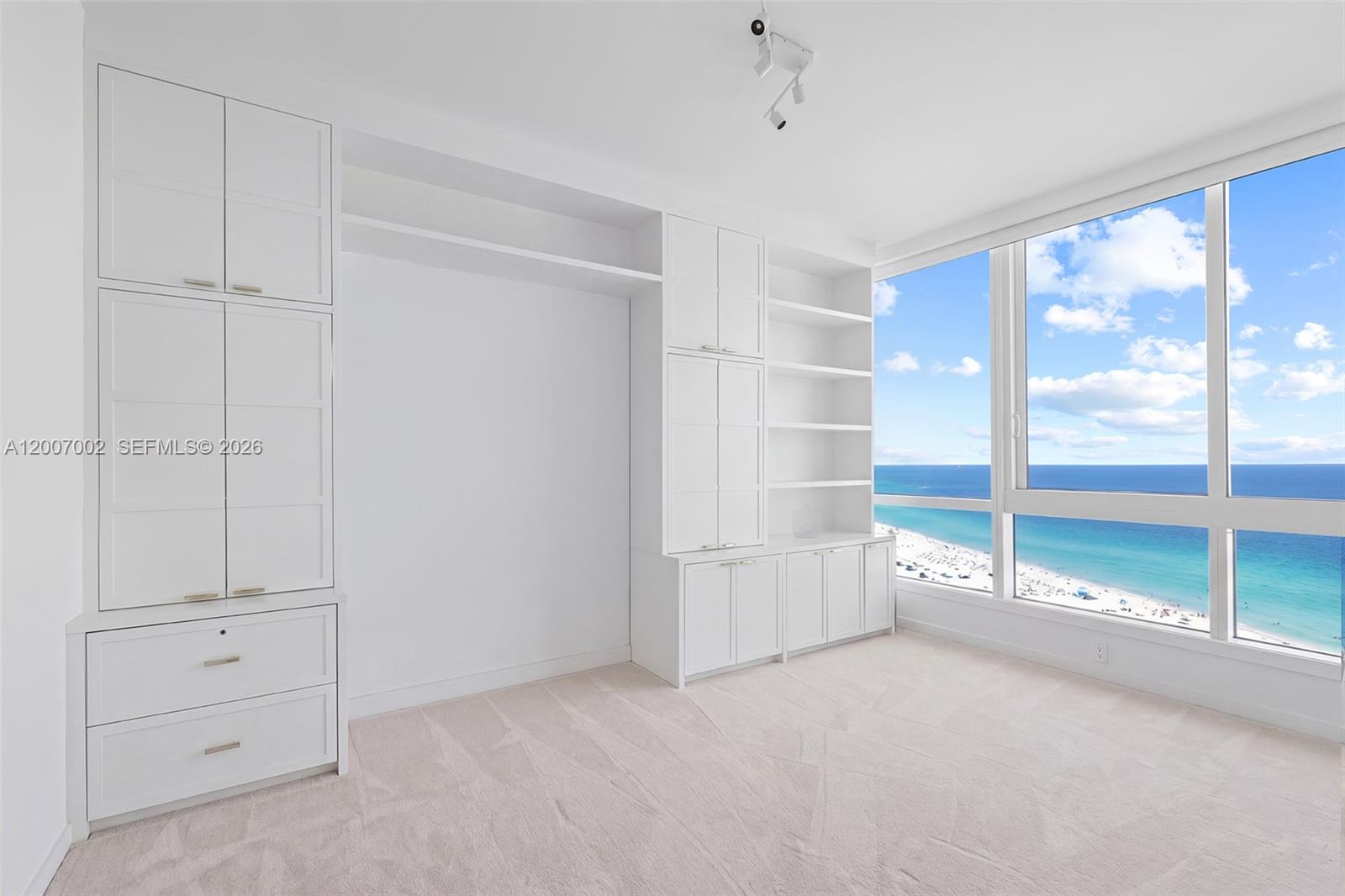 100 S Pointe Dr #2107 Miami Beach, FL 33139