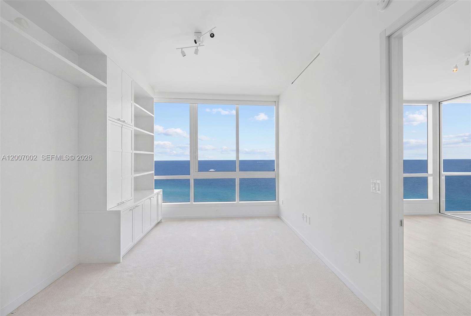 100 S Pointe Dr #2107 Miami Beach, FL 33139