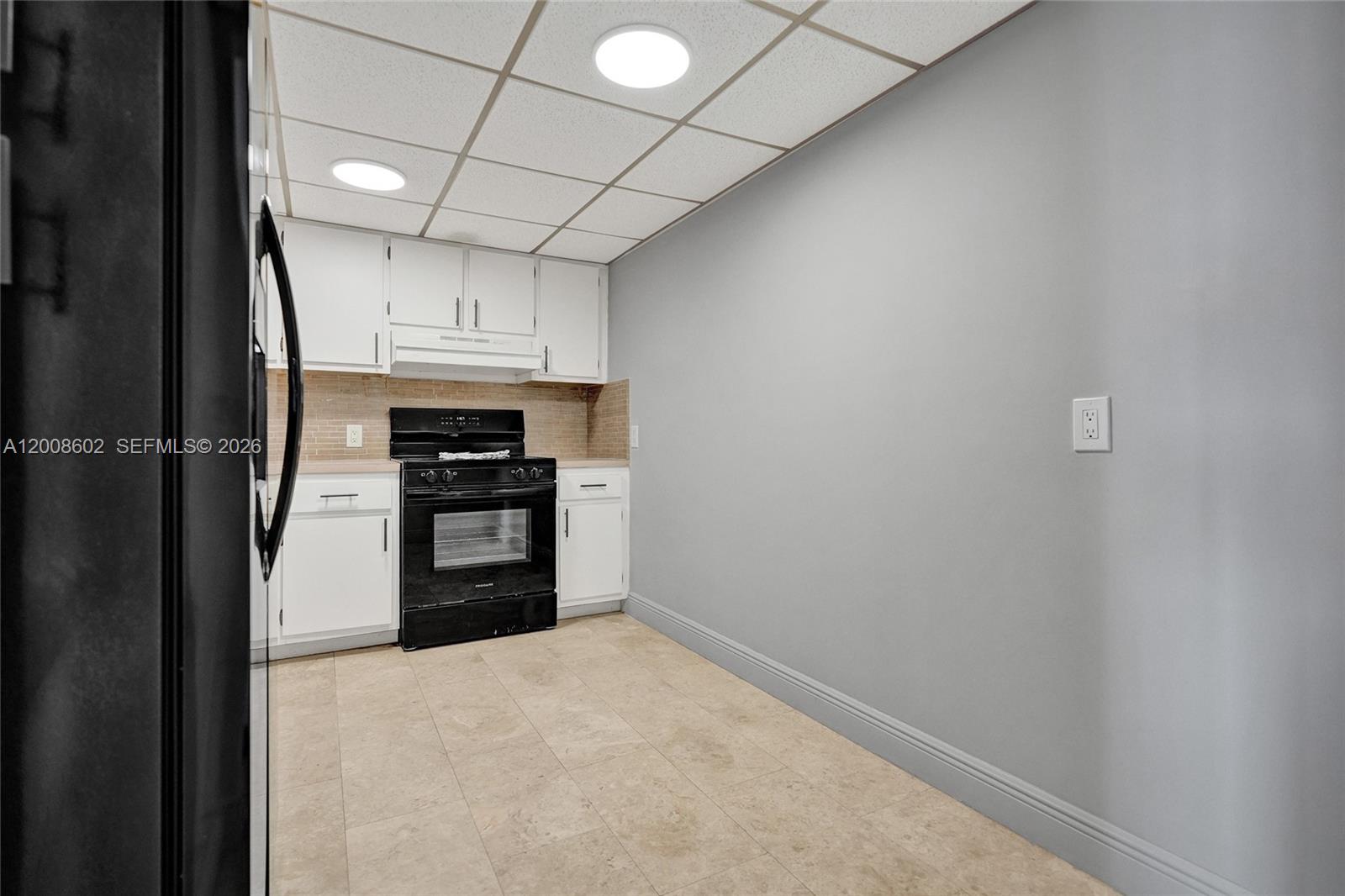 image Arlen House East11