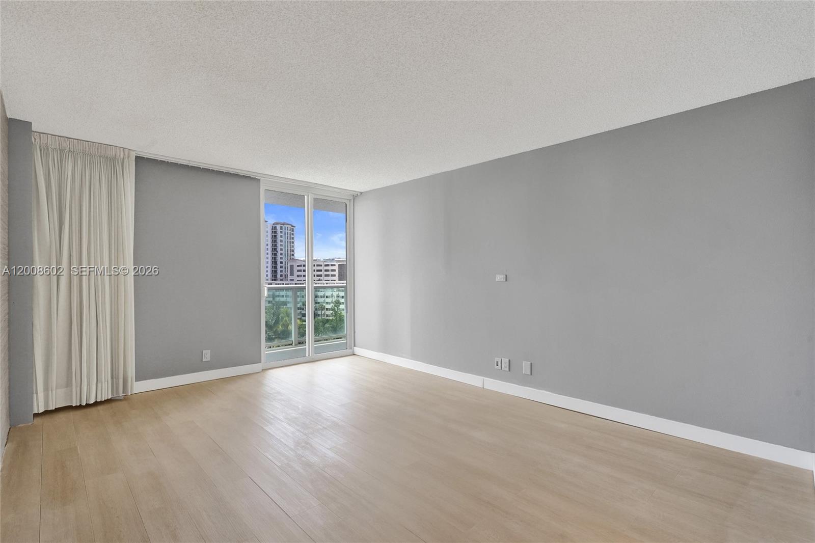 image Arlen House East17