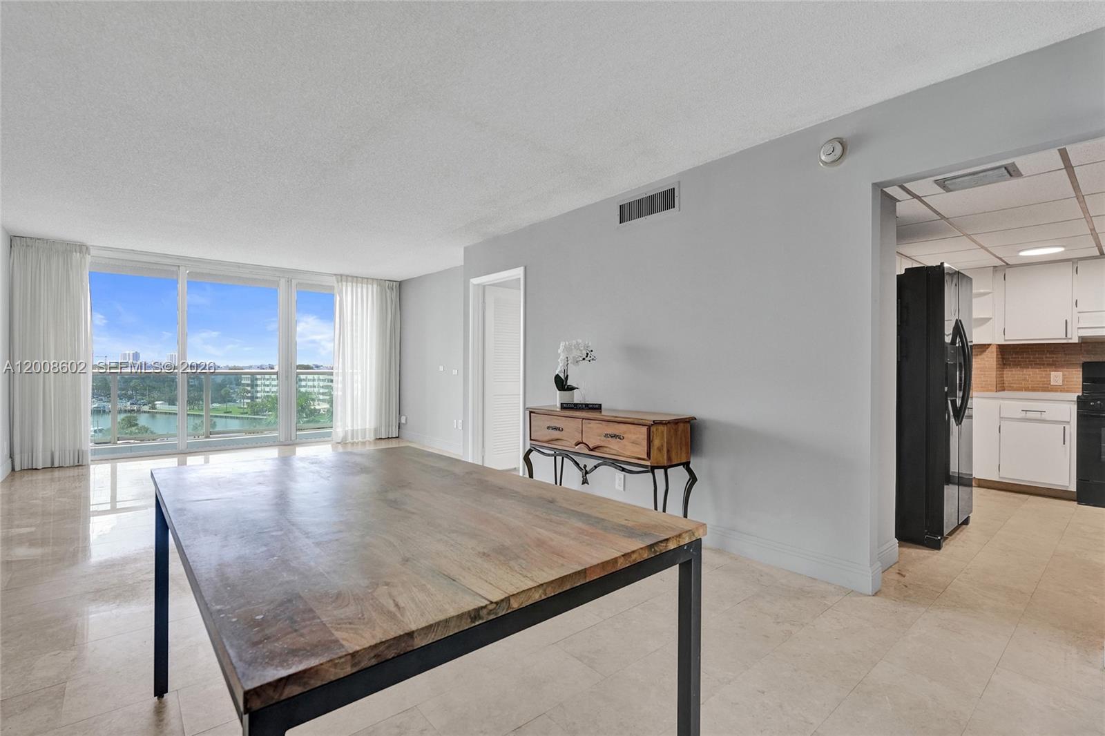 image Arlen House East5
