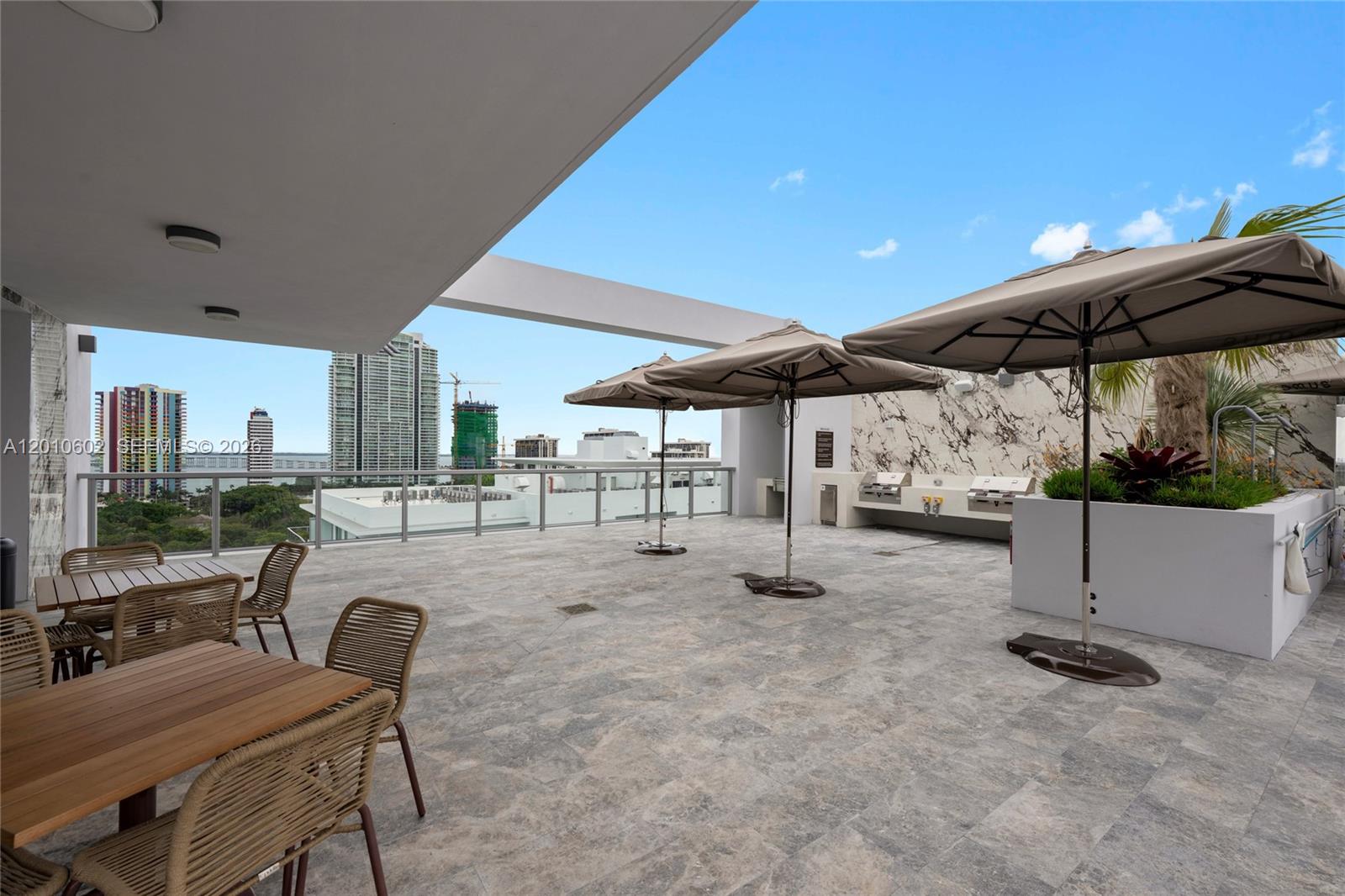 1611 SW 2nd Ave #414 Miami, FL 33129