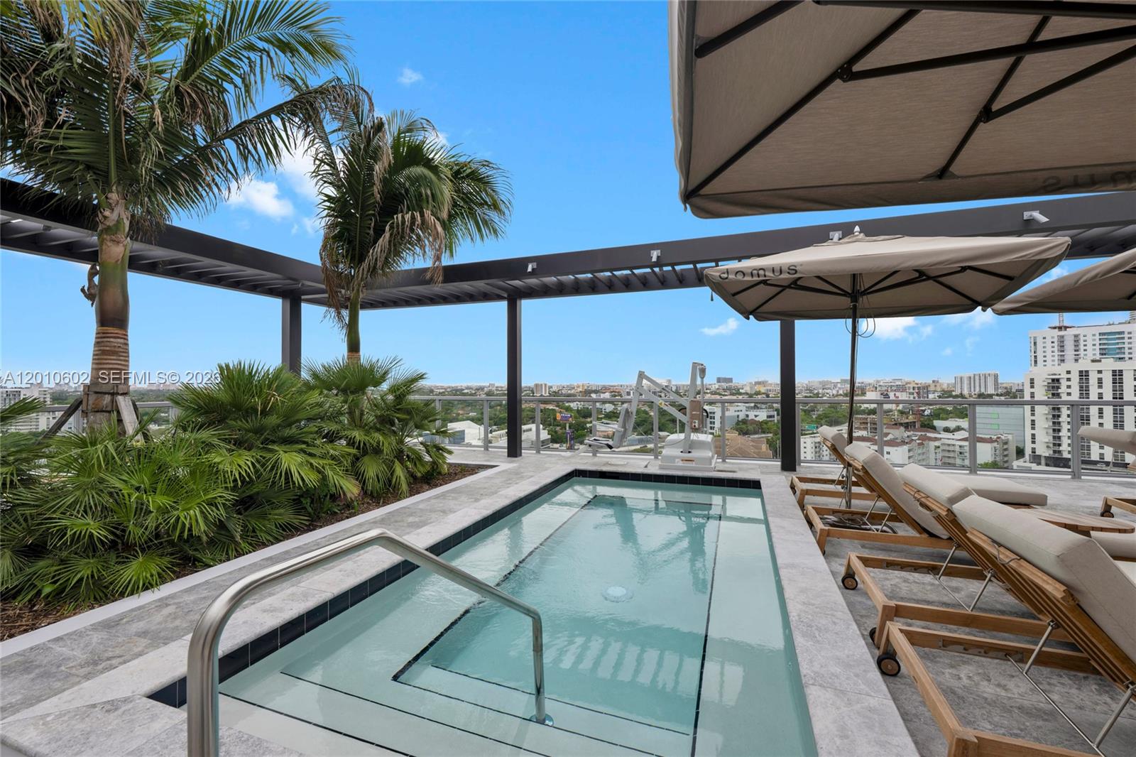 1611 SW 2nd Ave #414 Miami, FL 33129