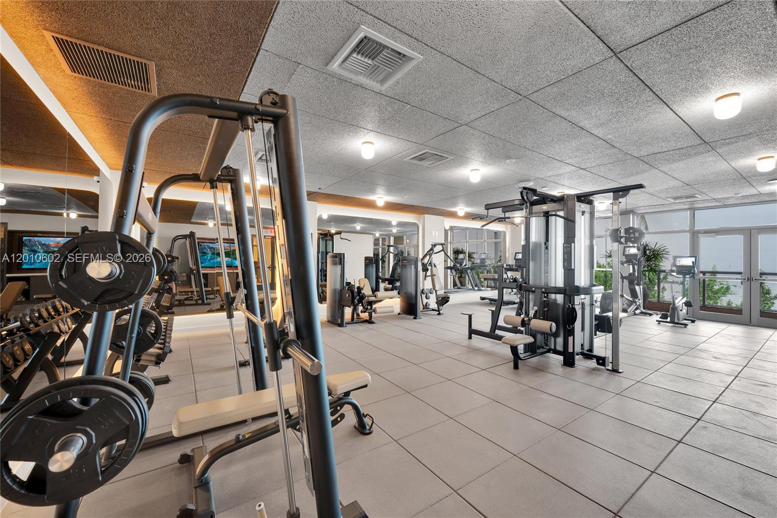 1611 SW 2nd Ave #414 Miami, FL 33129