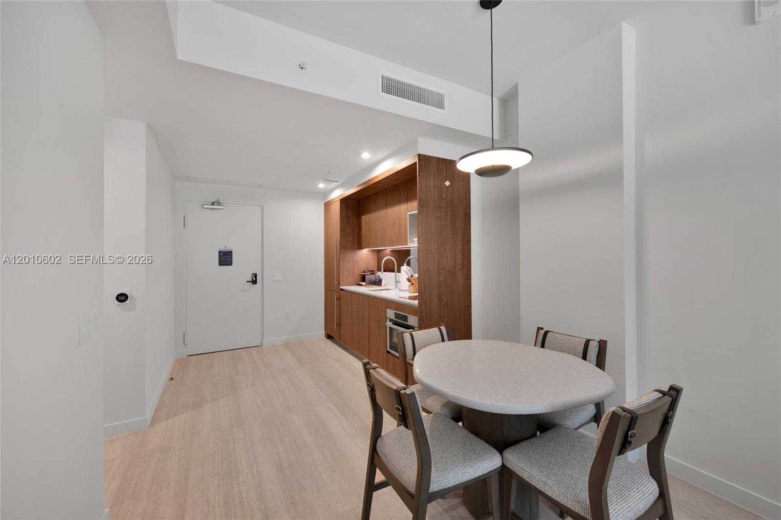 1611 SW 2nd Ave #414 Miami, FL 33129