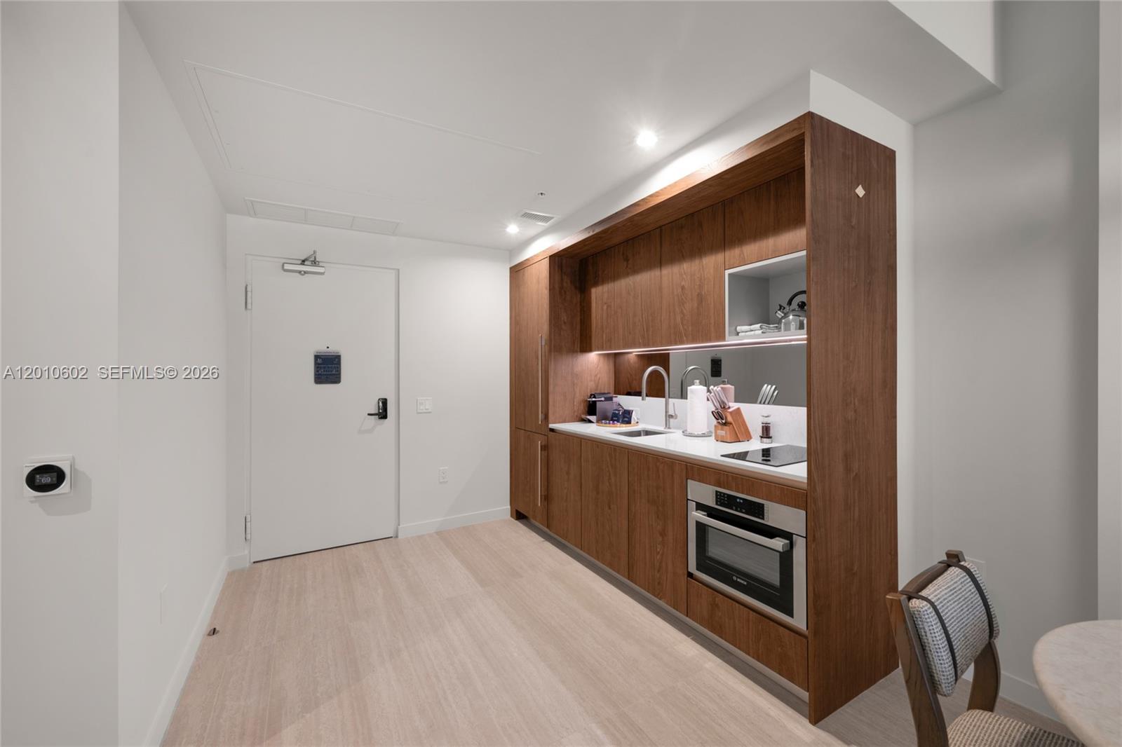 1611 SW 2nd Ave #414 Miami, FL 33129