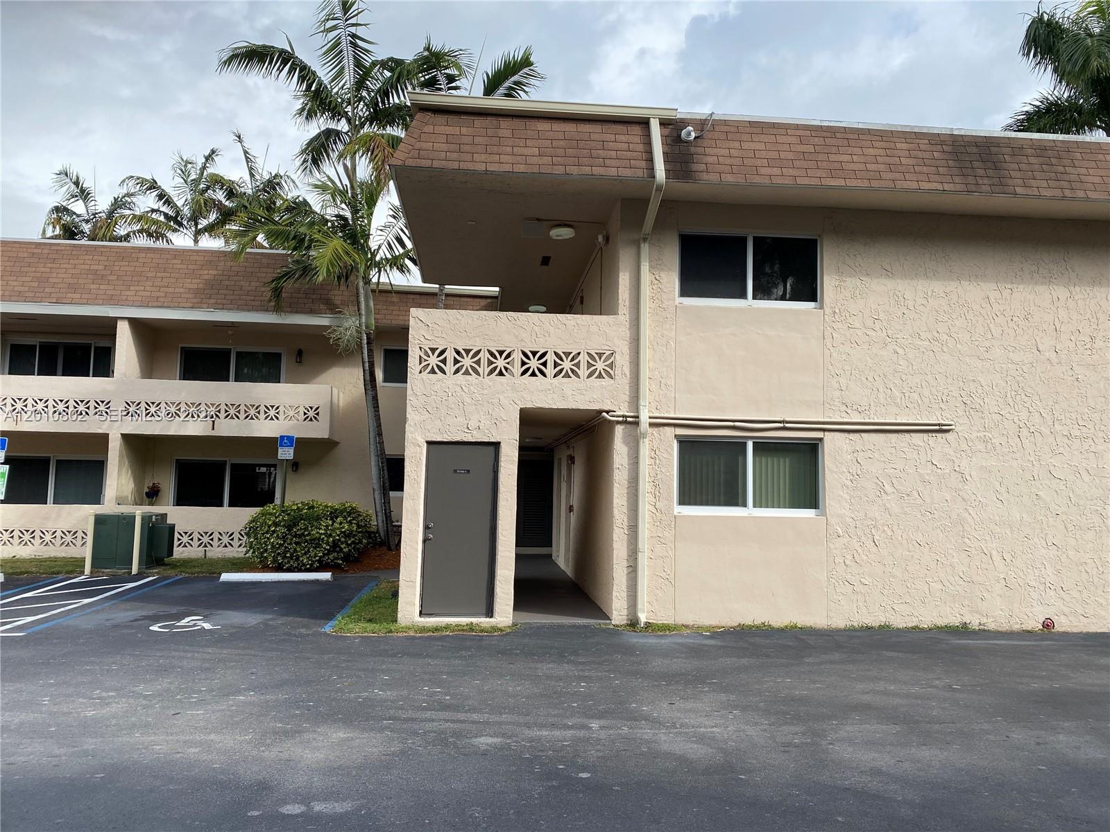 14500 SW 88th Ave #222 Palmetto Bay, FL 33176