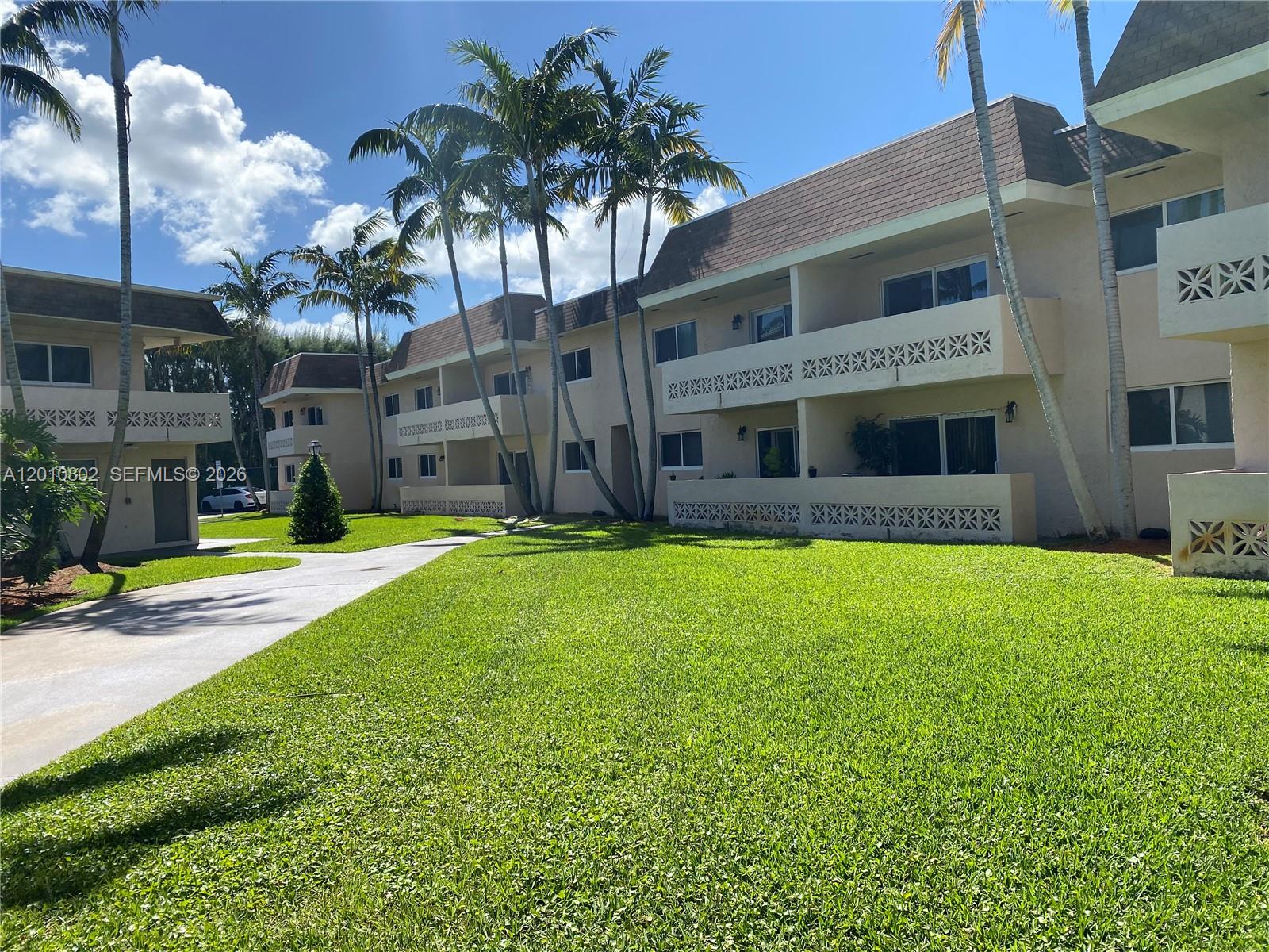 14500 SW 88th Ave #222 Palmetto Bay, FL 33176