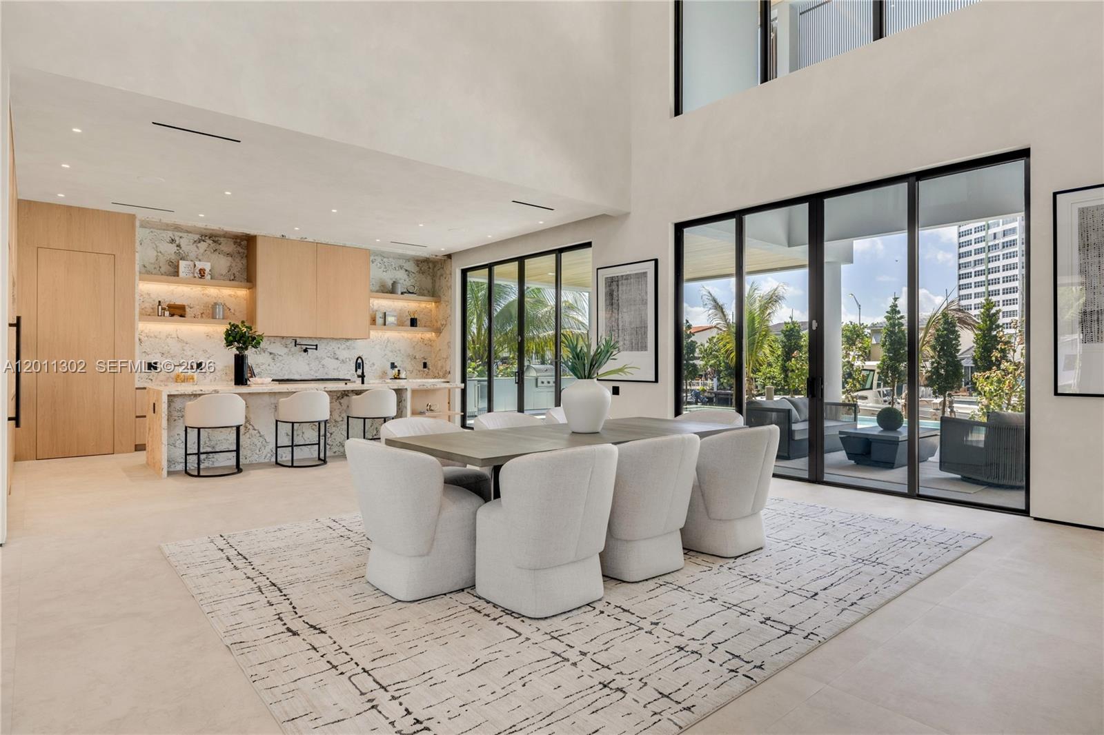 2006 NE 124th St North Miami, FL 33181