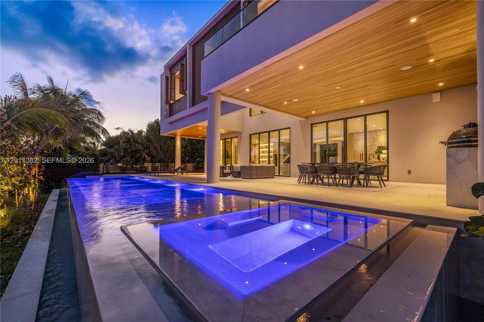 2006 NE 124th St North Miami, FL 33181