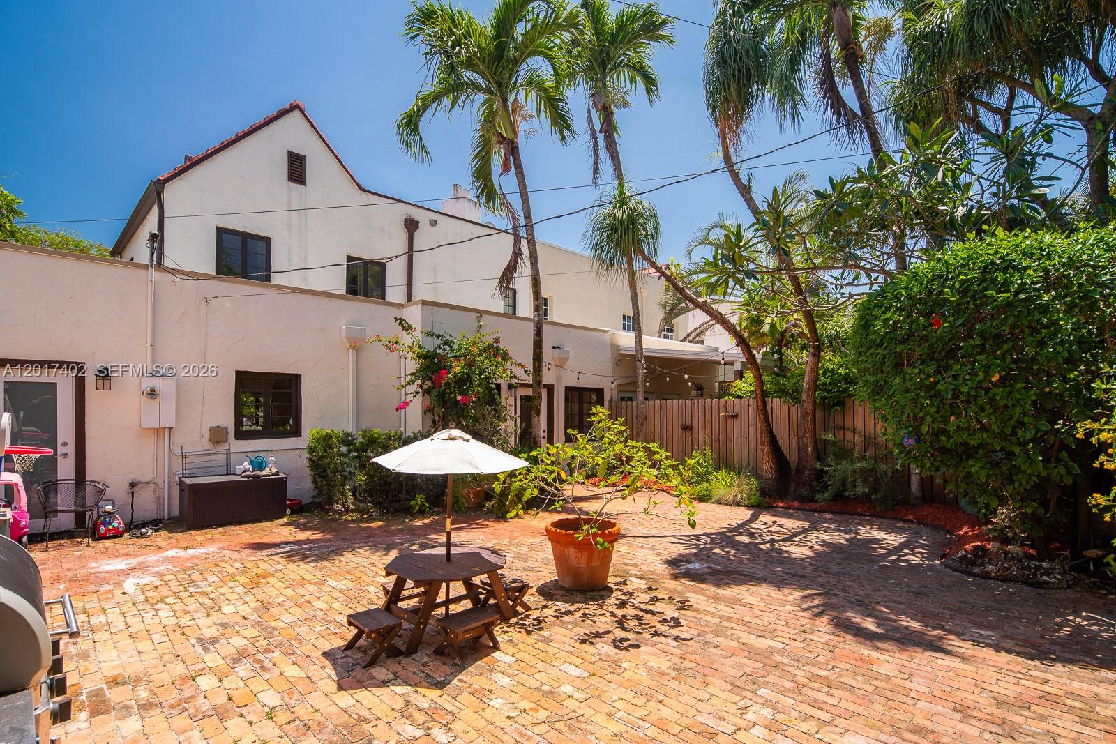 405 Viscaya Ave #405 Coral Gables, FL 33134