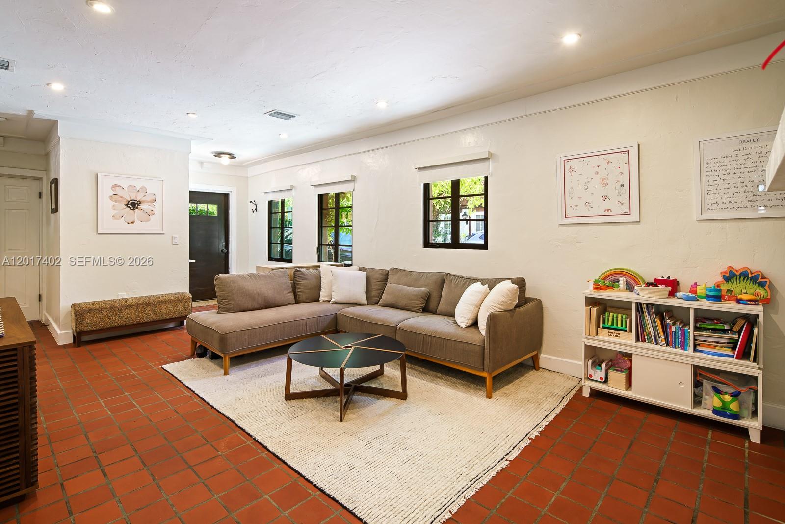 405 Viscaya Ave #405 Coral Gables, FL 33134