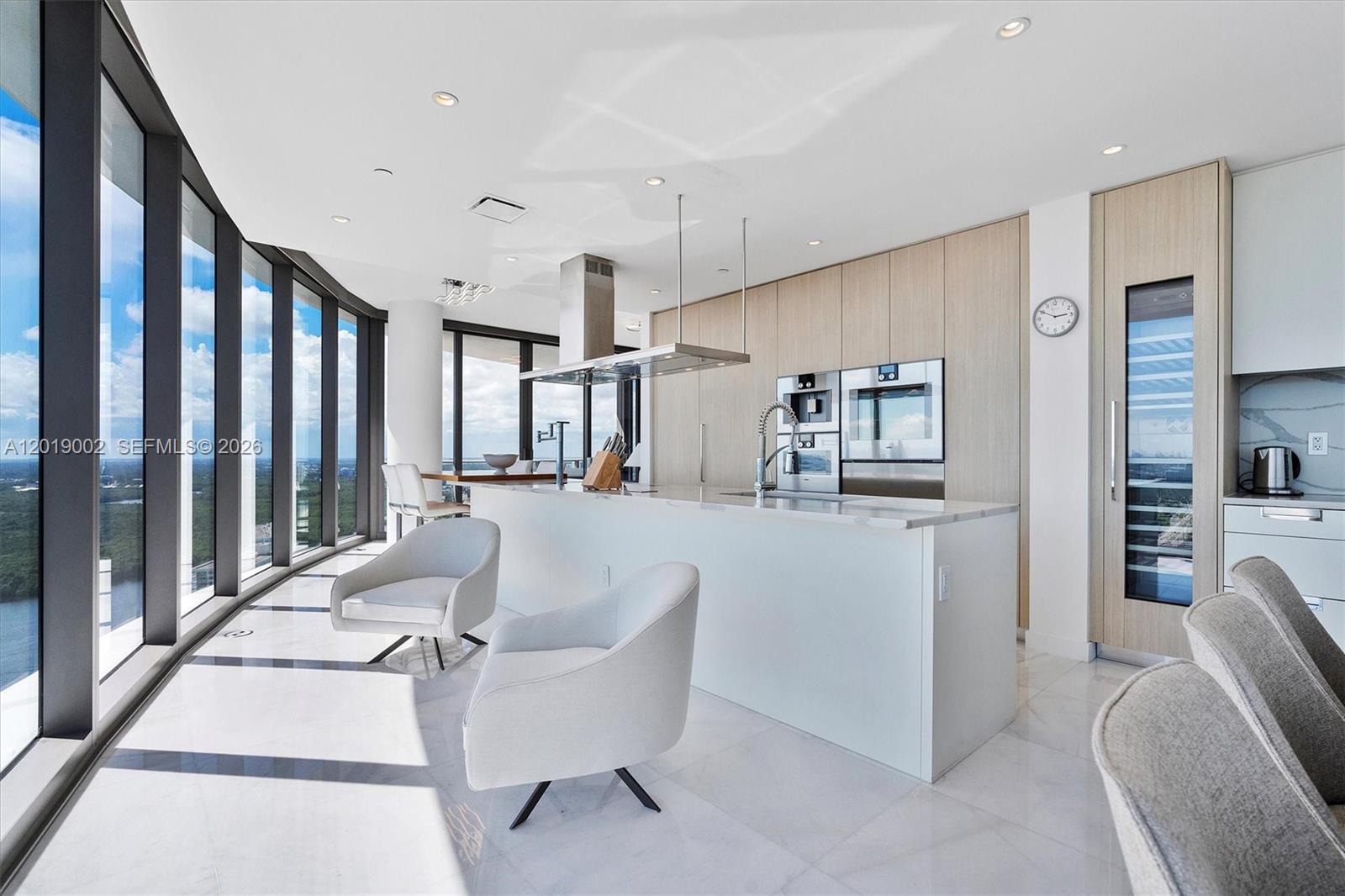 15701 Collins Ave #3605 Sunny Isles Beach, FL 33160