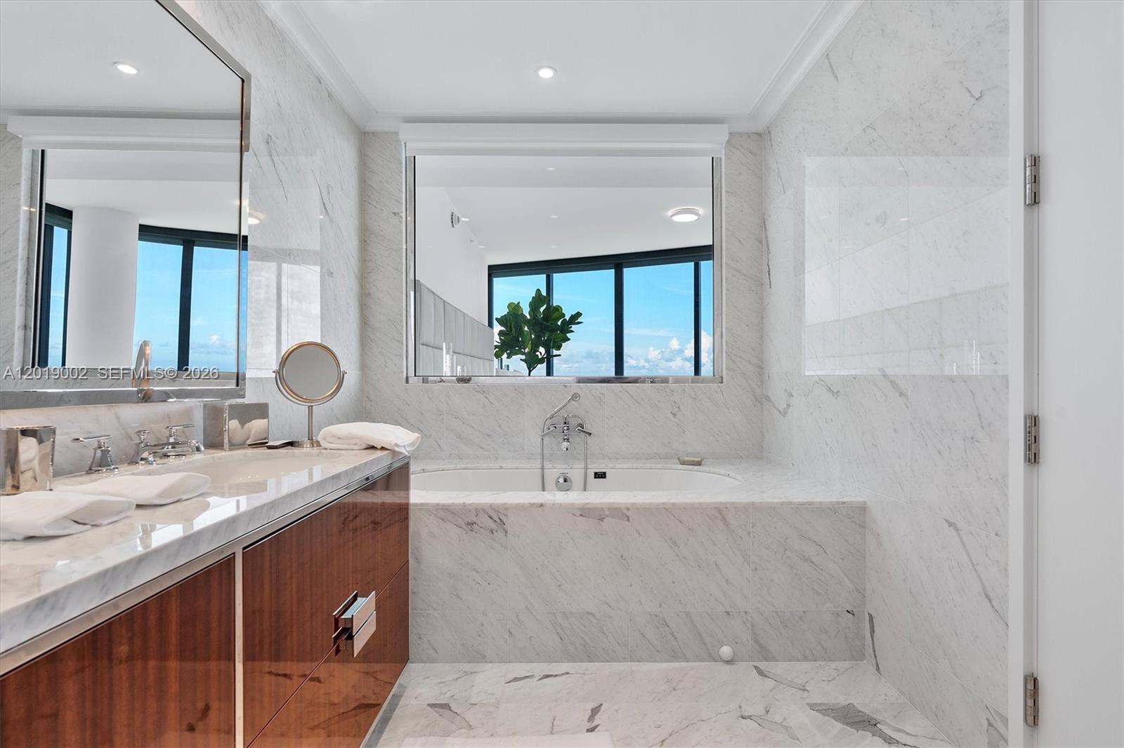 15701 Collins Ave #3605 Sunny Isles Beach, FL 33160