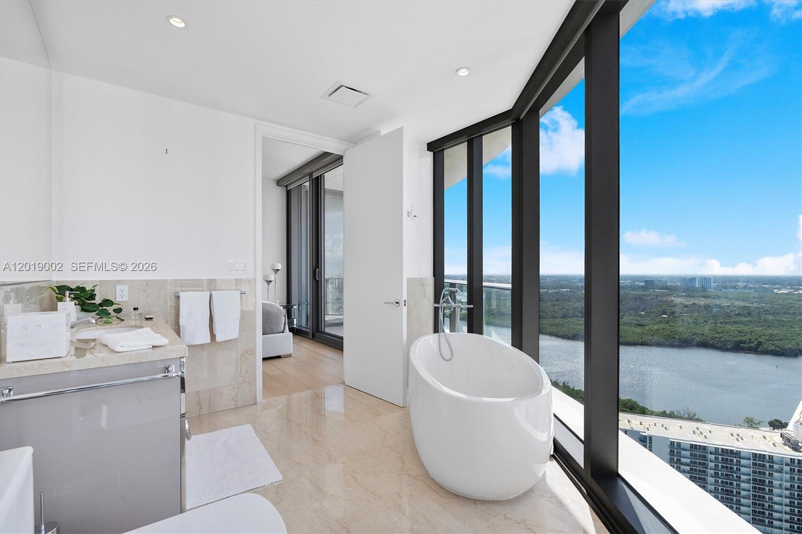 15701 Collins Ave #3605 Sunny Isles Beach, FL 33160
