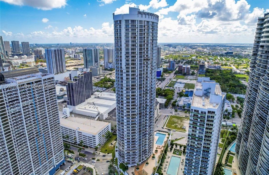 1750 N Bayshore Dr #2211