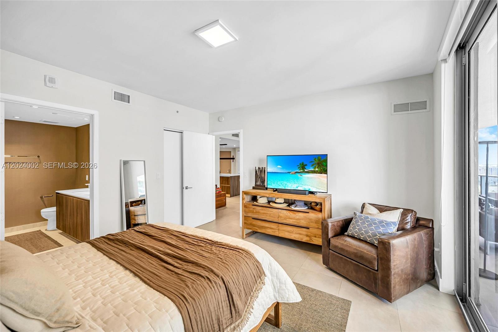 image Aria on the Bay21