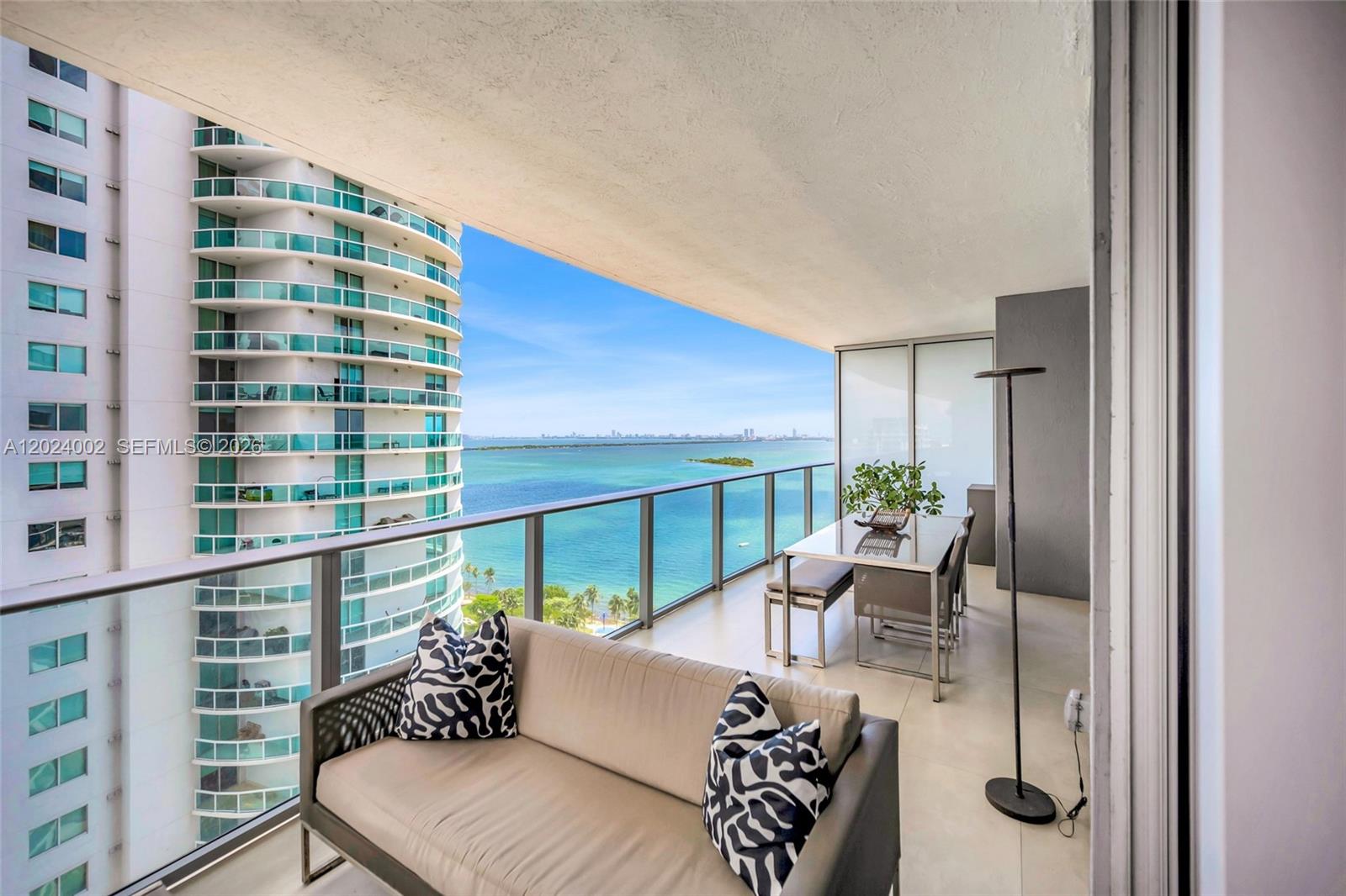 image Aria on the Bay38