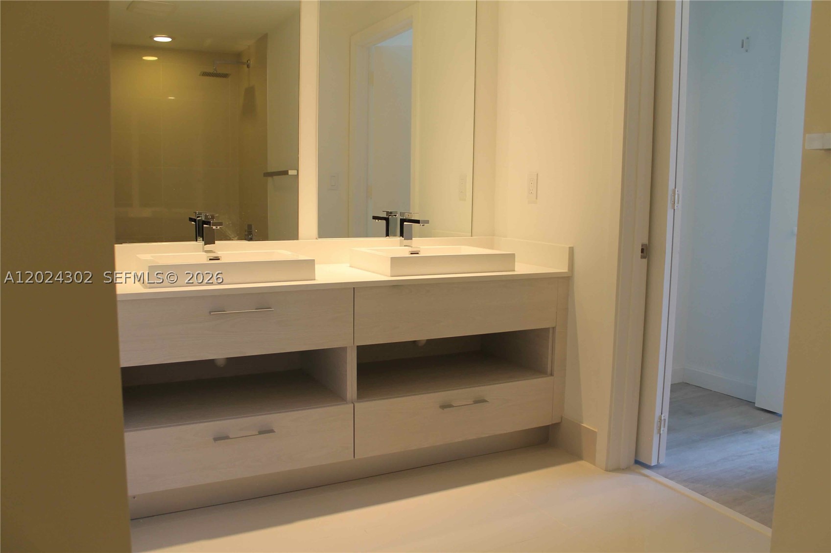 image Brickell Heights East10