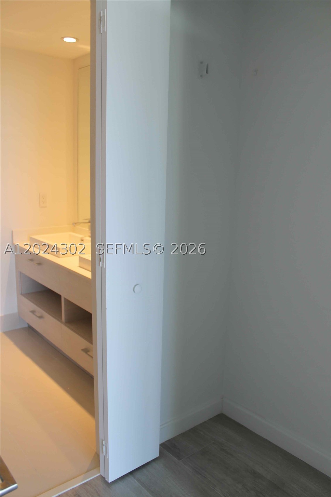 image Brickell Heights East14