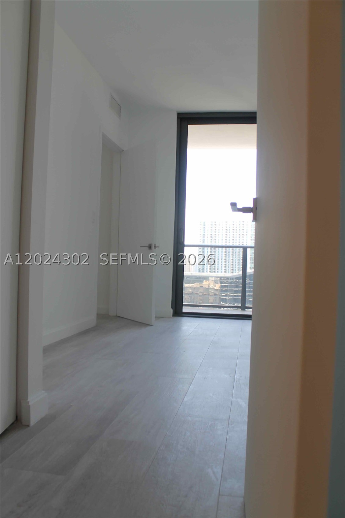 image Brickell Heights East6