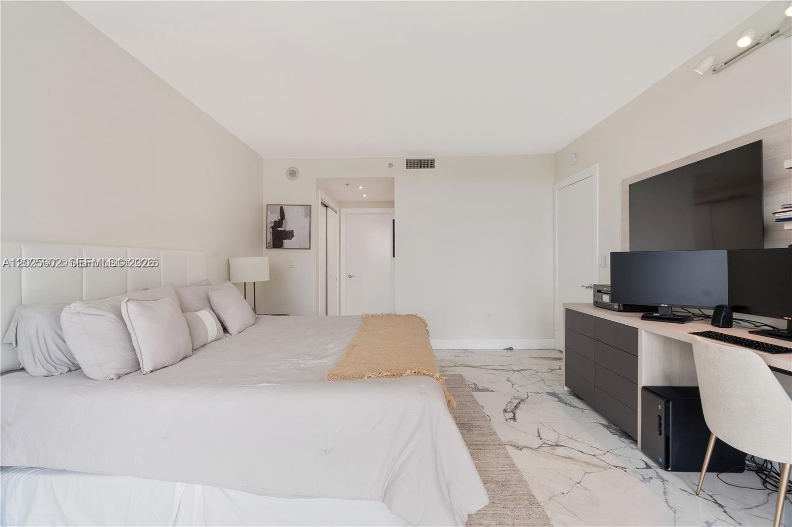 3400 SW 27th Ave #605 Miami, FL 33133