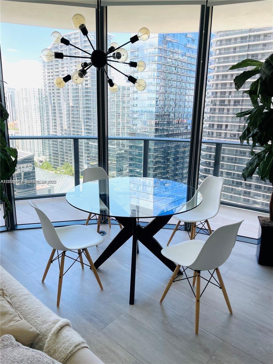 55 SW 9th St #3001 Miami, FL 33130