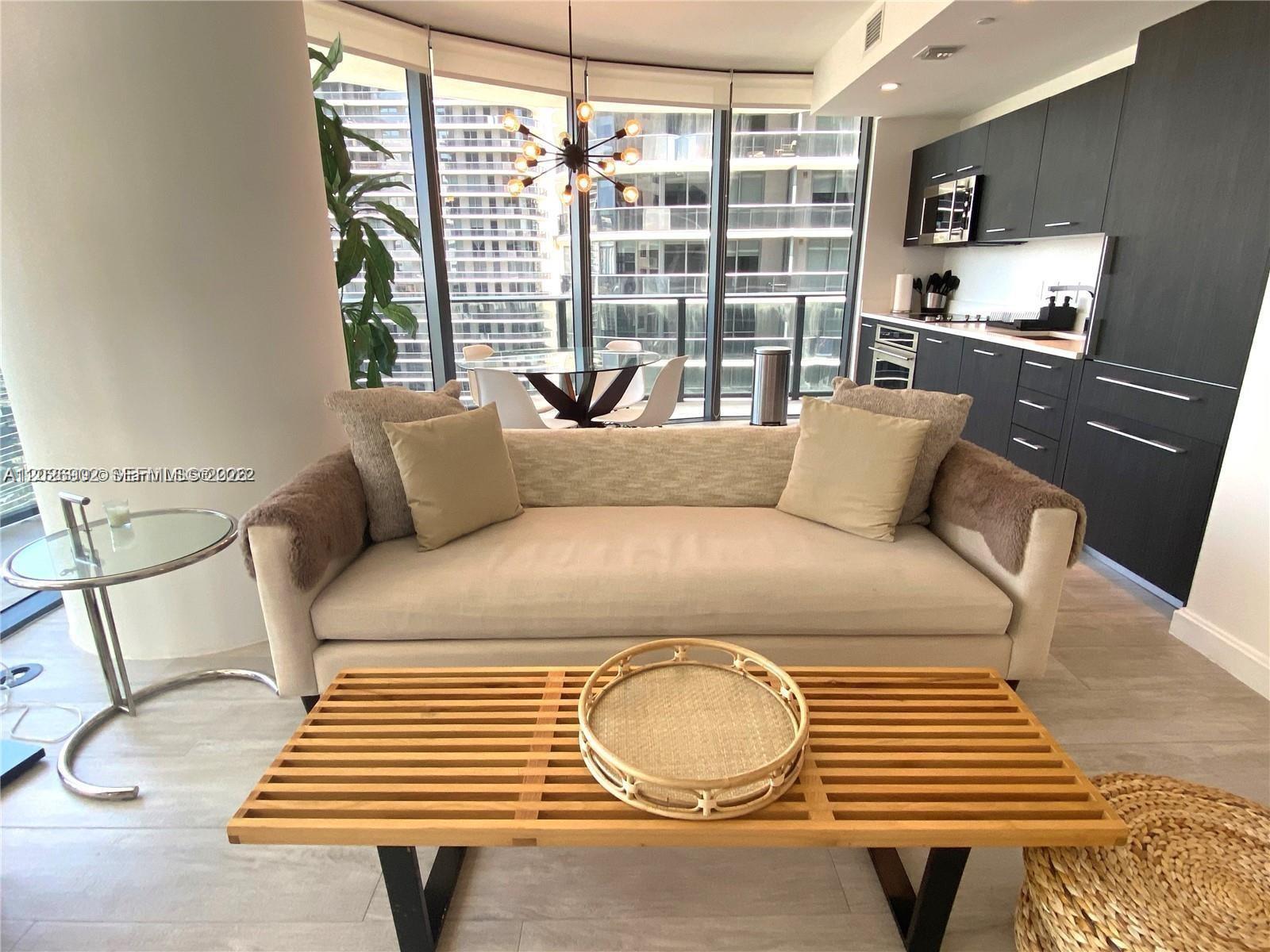 55 SW 9th St #3001 Miami, FL 33130