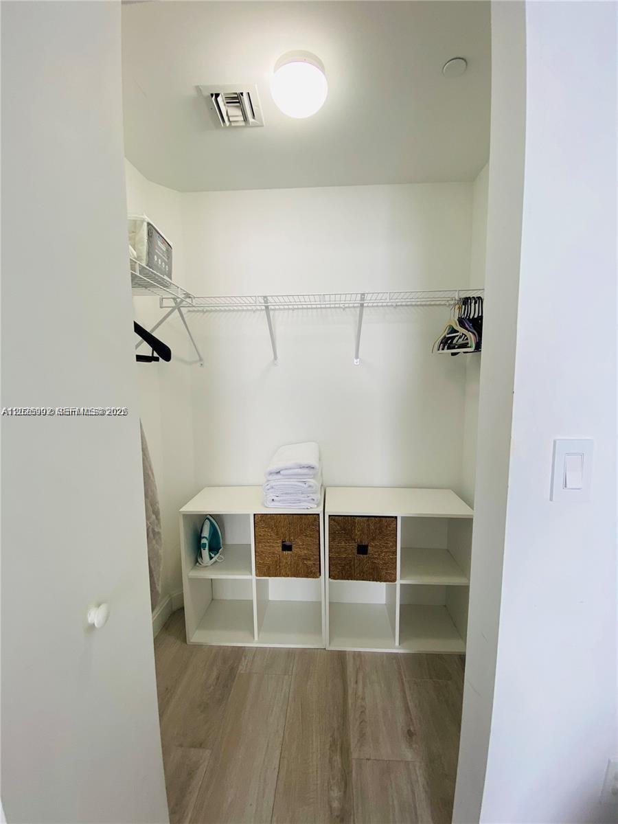 55 SW 9th St #3001 Miami, FL 33130