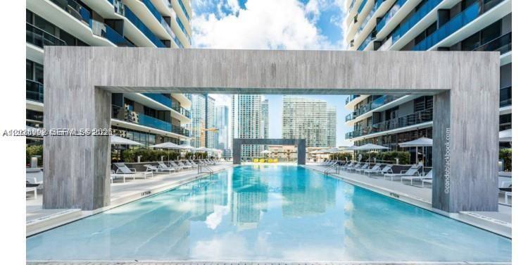 55 SW 9th St #3001 Miami, FL 33130