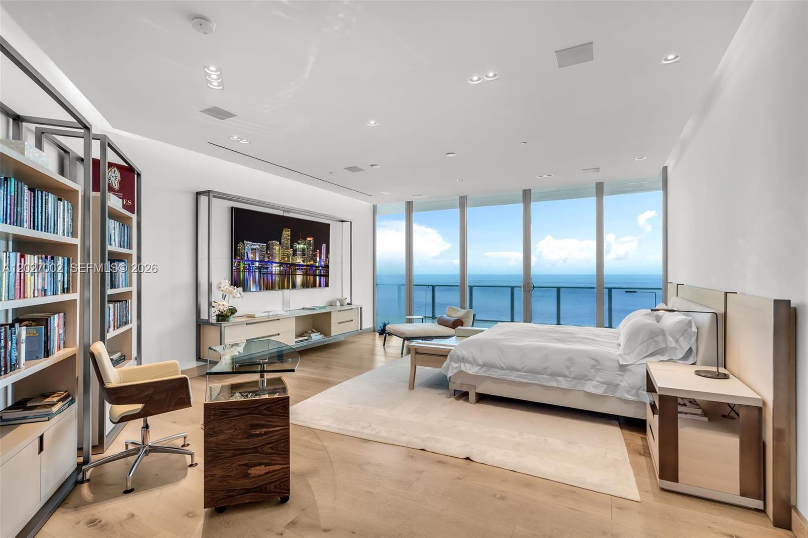 350 Ocean Dr #LPH2N Key Biscayne, FL 33149