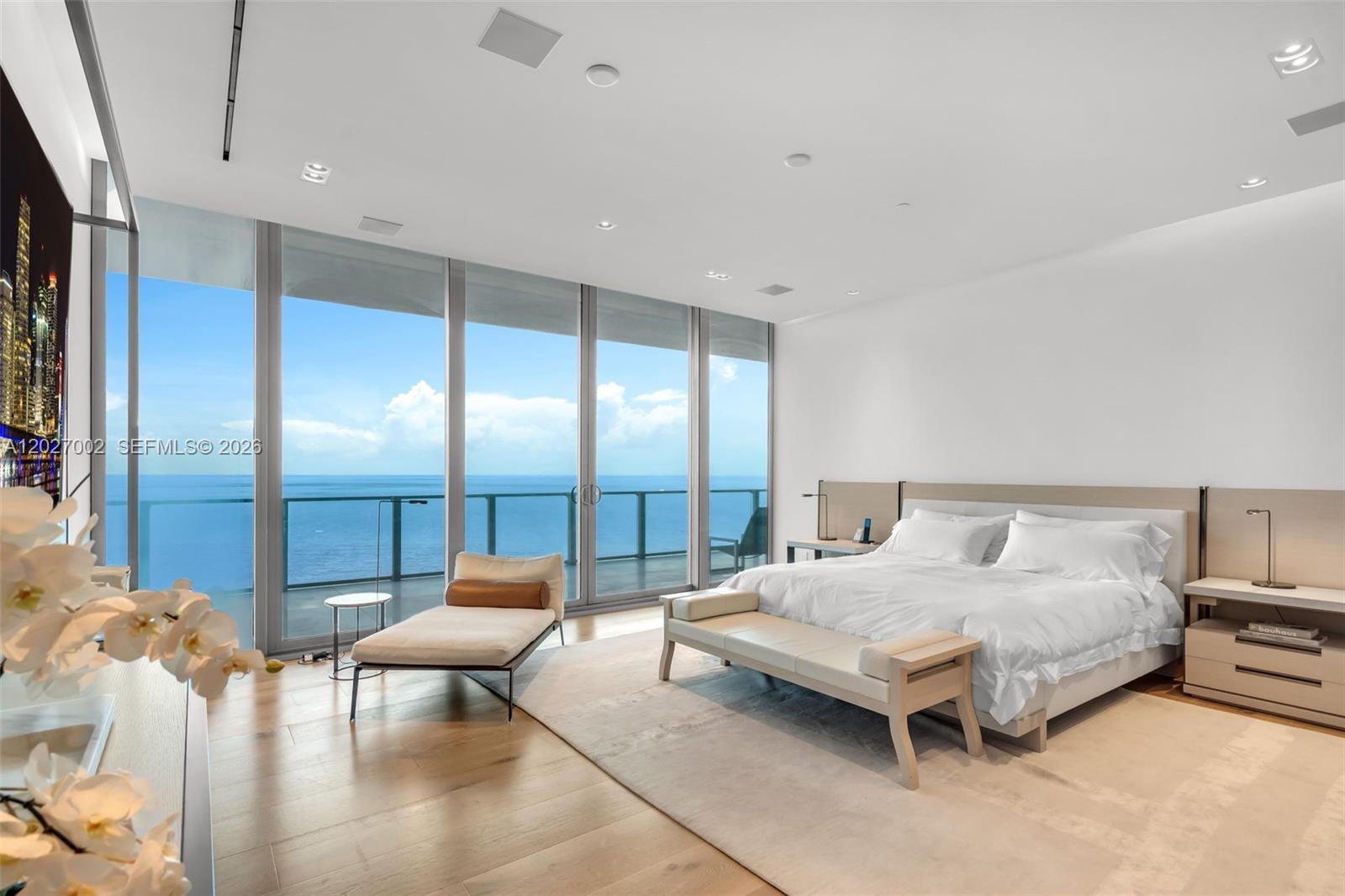350 Ocean Dr #LPH2N Key Biscayne, FL 33149