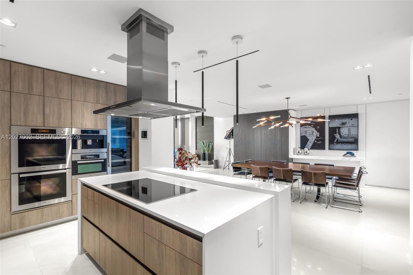 350 Ocean Dr #LPH2N Key Biscayne, FL 33149