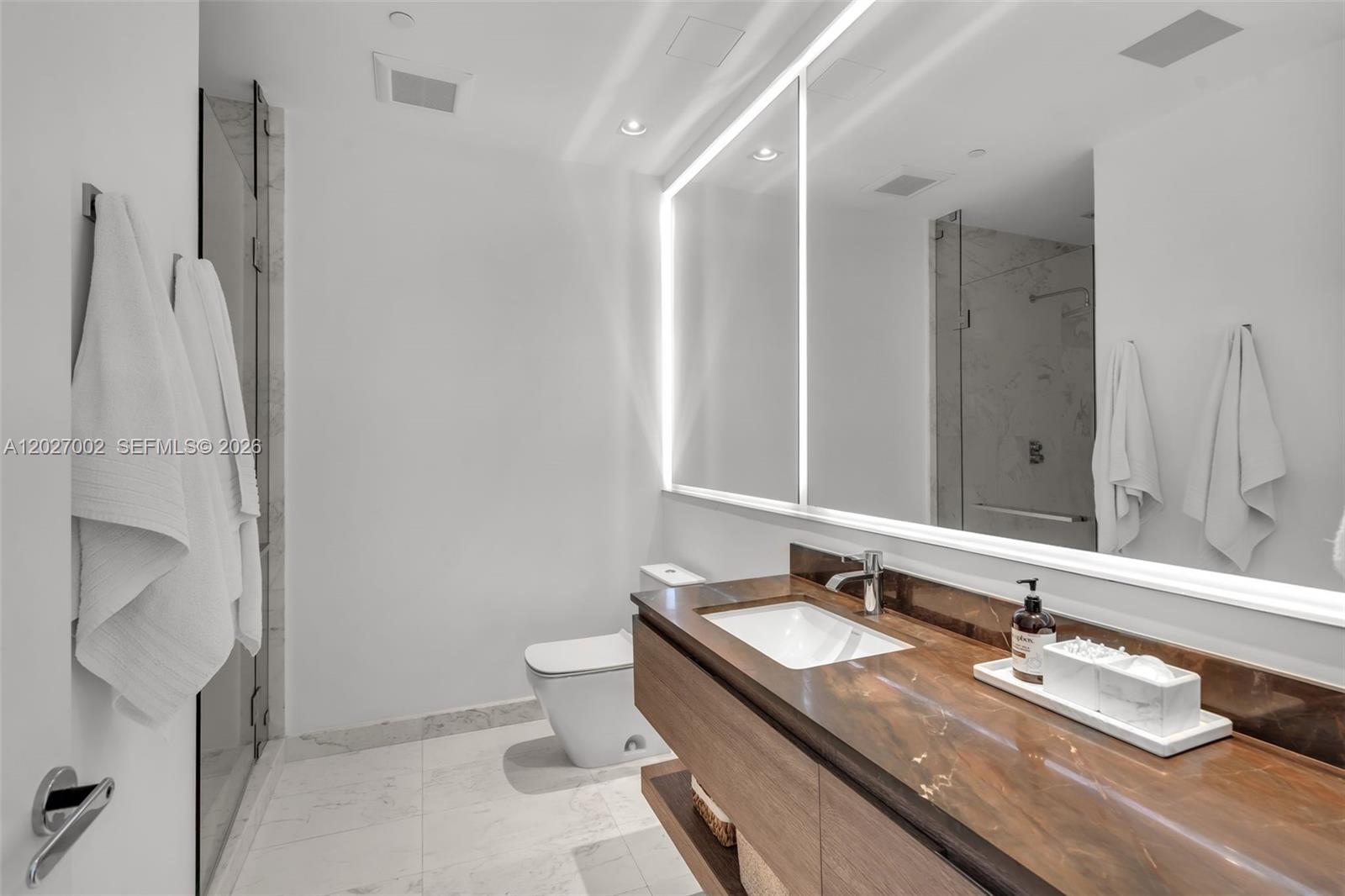 350 Ocean Dr #LPH2N Key Biscayne, FL 33149