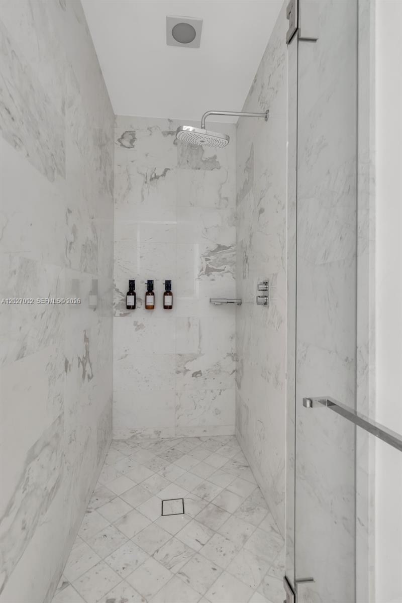 350 Ocean Dr #LPH2N Key Biscayne, FL 33149