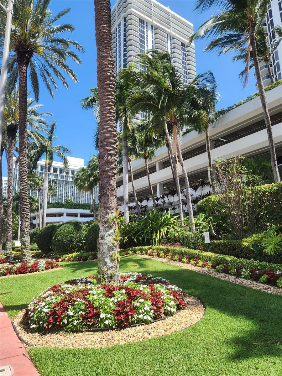 4779 Collins Ave #3504 Miami Beach, FL 33140