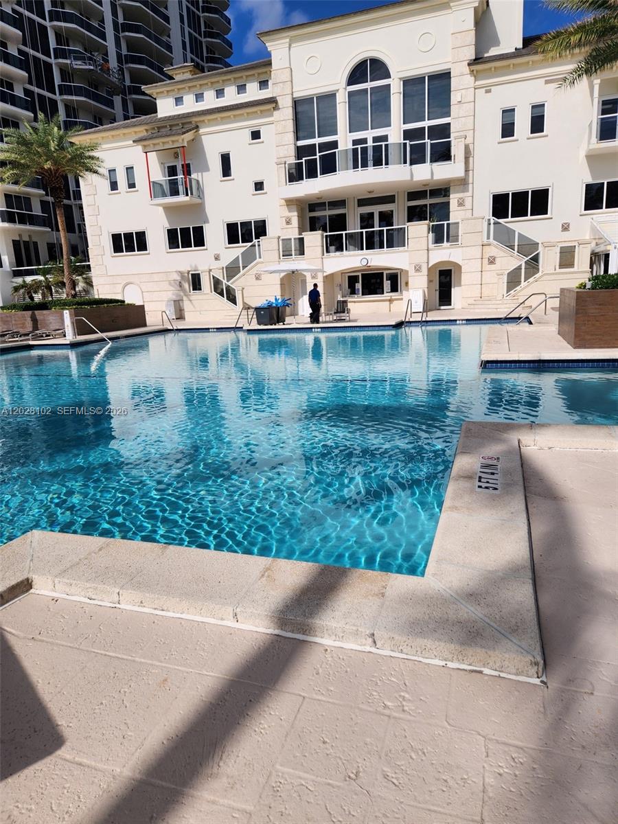 4779 Collins Ave #3504 Miami Beach, FL 33140