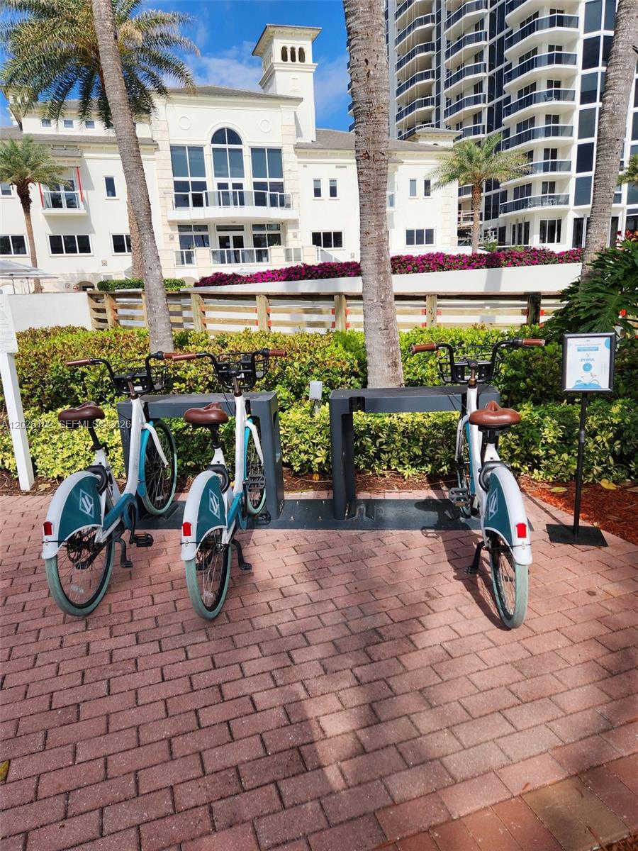 4779 Collins Ave #3504 Miami Beach, FL 33140