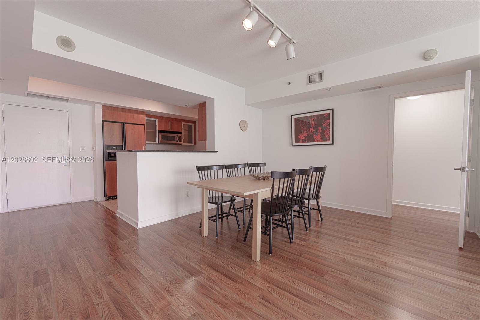 325 S Biscayne Blvd #821 Miami, FL 33131