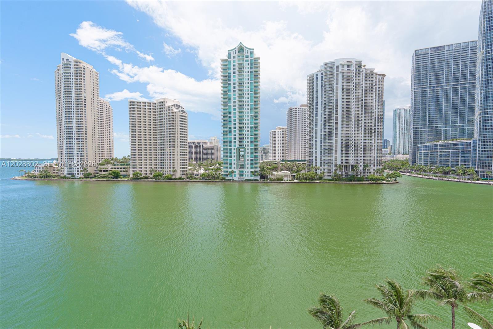 325 S Biscayne Blvd #821 Miami, FL 33131