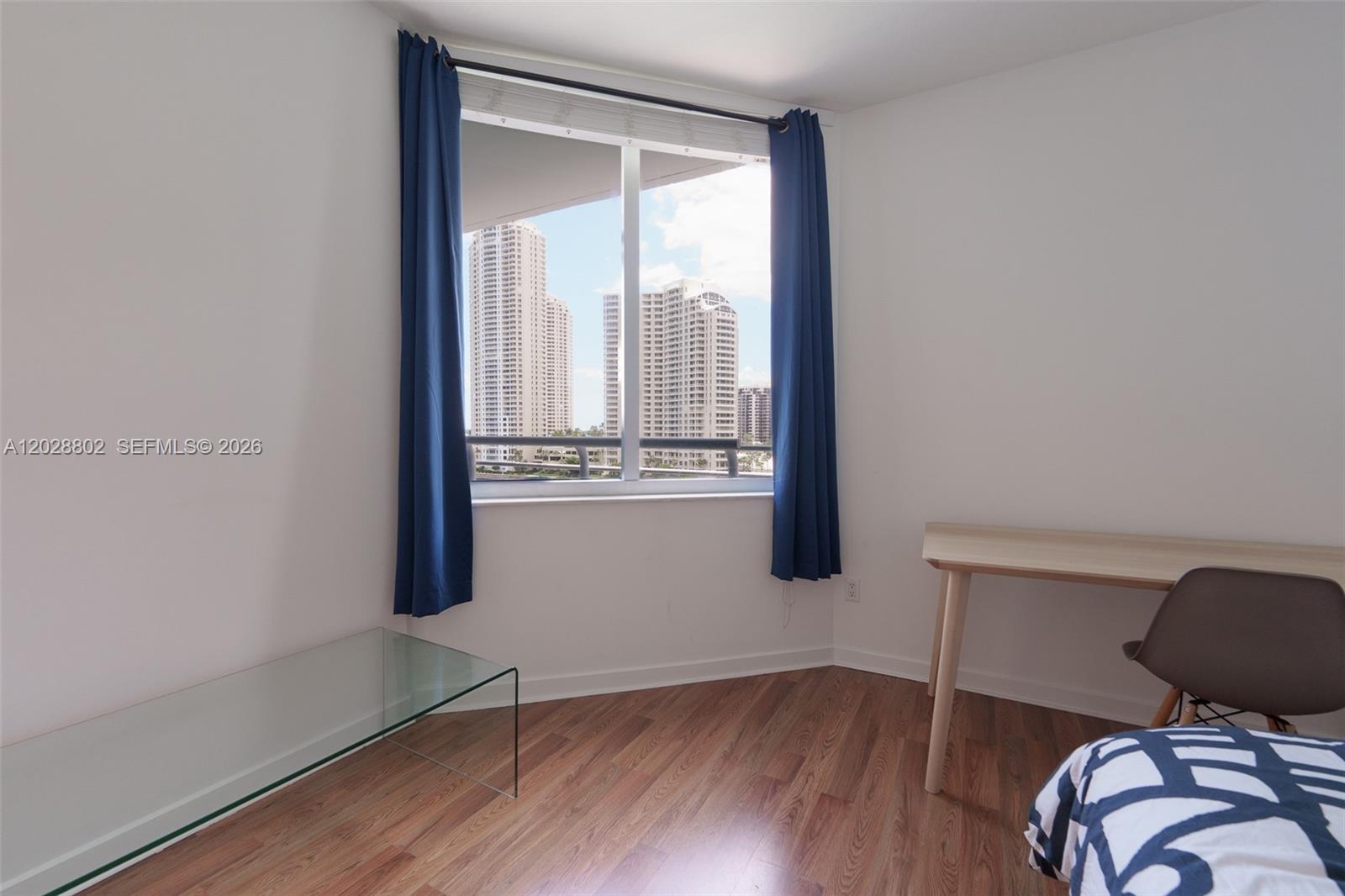 325 S Biscayne Blvd #821 Miami, FL 33131