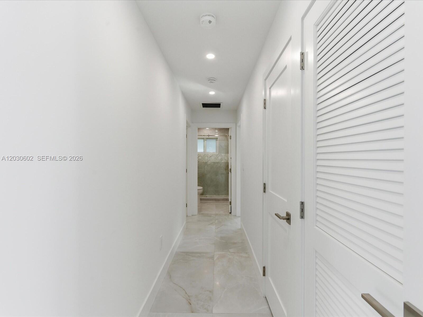 291 E Shore Dr E Miami, FL 33133